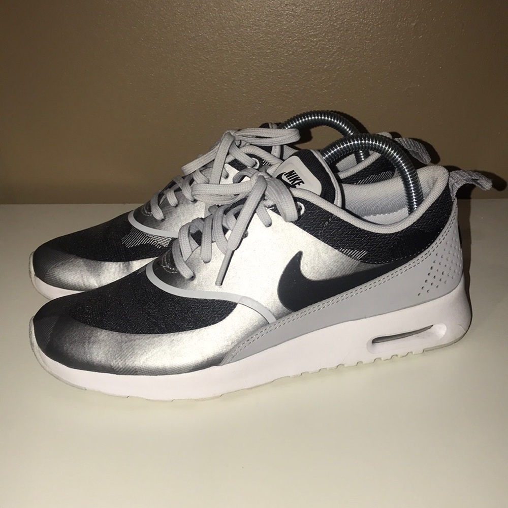 Nike Air Max Thea Size 7.5